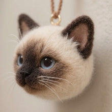 画像をギャラリービューアに読み込む, 猫 フェルト キーホルダー 手作り │ 写真から制作する世界に一つのペットグッズ ◉ 誕生日プレゼントに 思い出の品